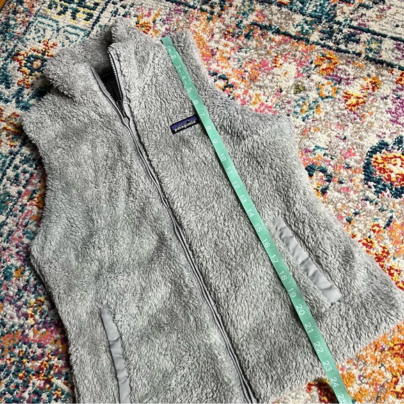 Patagonia Vest Womens Gray Los Gatos Teddy Sherpa Fleece Zip Up
Pockets - Picture 10 of 12